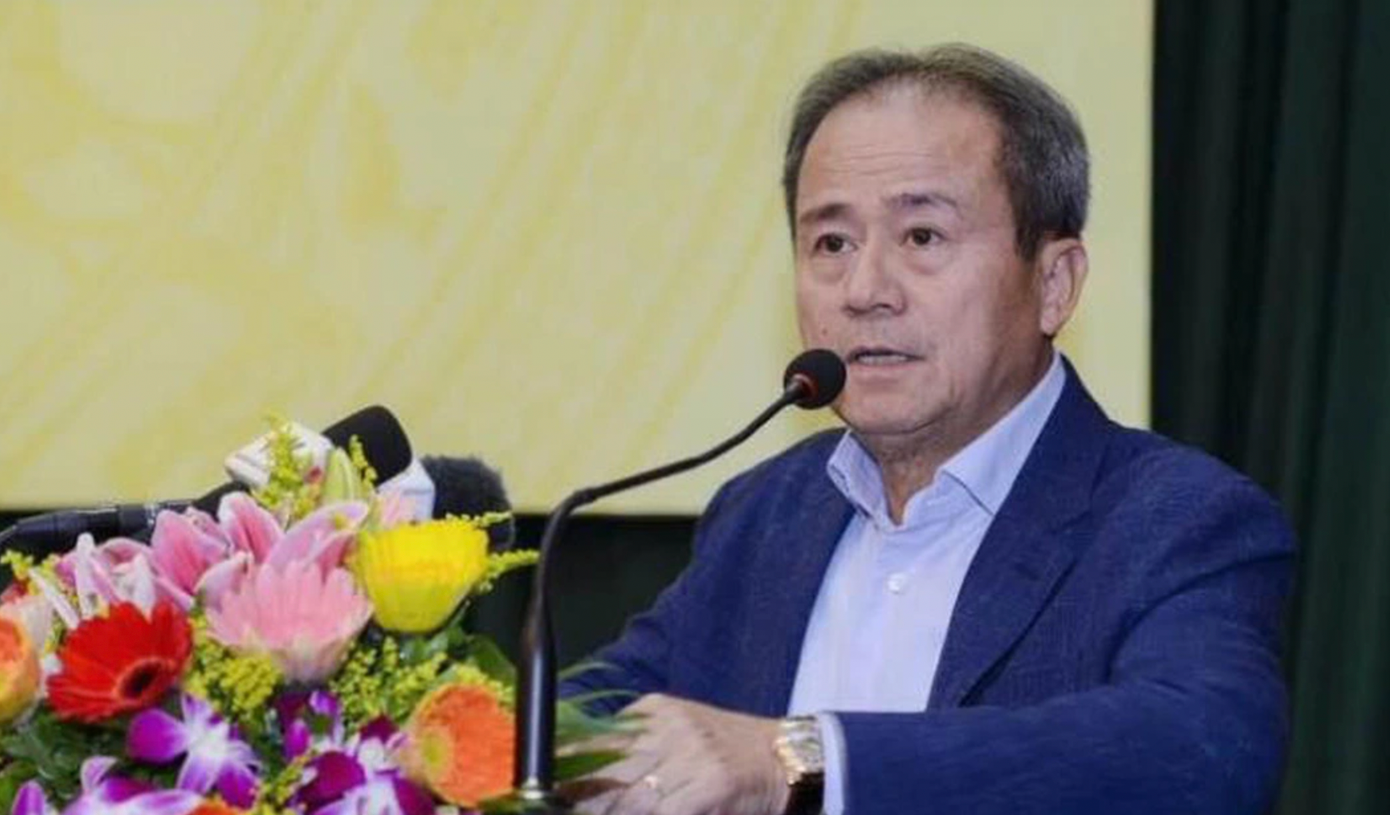 Ông Nguyễn Văn Hưng, Phó Chánh thanh tra phụ trách Cơ quan Thanh tra Ngân hàng Nhà nước đã nhận 390.000 USD từ Ngân hàng SCB.