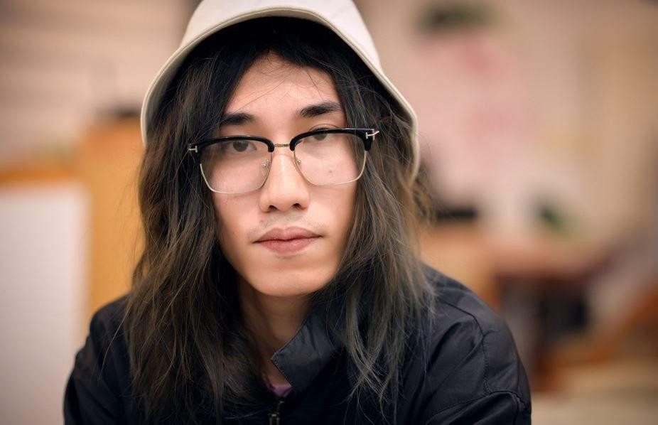 Rapper Chị Cả bị chỉ trích vì ca khúc Censored có nội dung phản cảm.