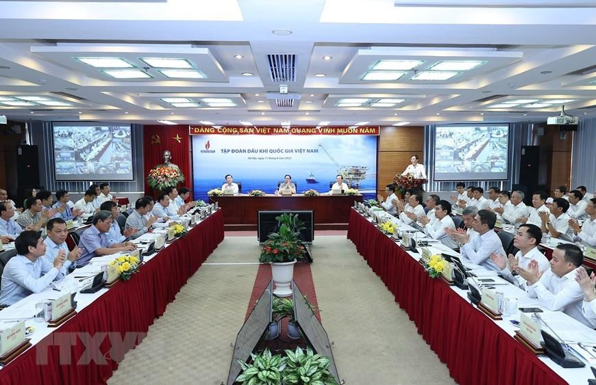 Thủ tướng Phạm Minh Chính chủ trì buổi làm việc với Tập đoàn Dầu khí Quốc gia Việt Nam. (Ảnh: Dương Giang/TTXVN)