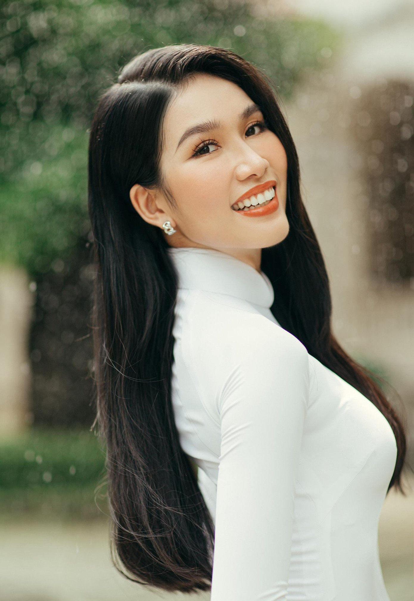 Không biết là các bạn cảm thấy như thế nào chứ hồi xưa Phương Anh rất là háo hức mỗi mùa tựu trường đó nha. Bởi vì Phương Anh được gặp lại thầy cô, bạn bè nè, ngoài ra còn được học thêm nhiều kiến thức mới để rồi có được một Phương Anh như ngày hôm nay đây, nhớ là hãy cố gắng chăm chỉ học hành để sau này có thể đạt được những gì mình mong muốn đó nhé”. Không biết là các bạn cảm thấy như thế nào chứ hồi xưa Phương Anh rất là háo hức mỗi mùa tựu trường đó nha. Bởi vì Phương Anh được gặp lại thầy cô, bạn bè nè, ngoài ra còn được học thêm nhiều kiến thức mới để rồi có được một Phương Anh như ngày hôm nay đây, nhớ là hãy cố gắng chăm chỉ học hành để sau này có thể đạt được những gì mình mong muốn đó nhé”.