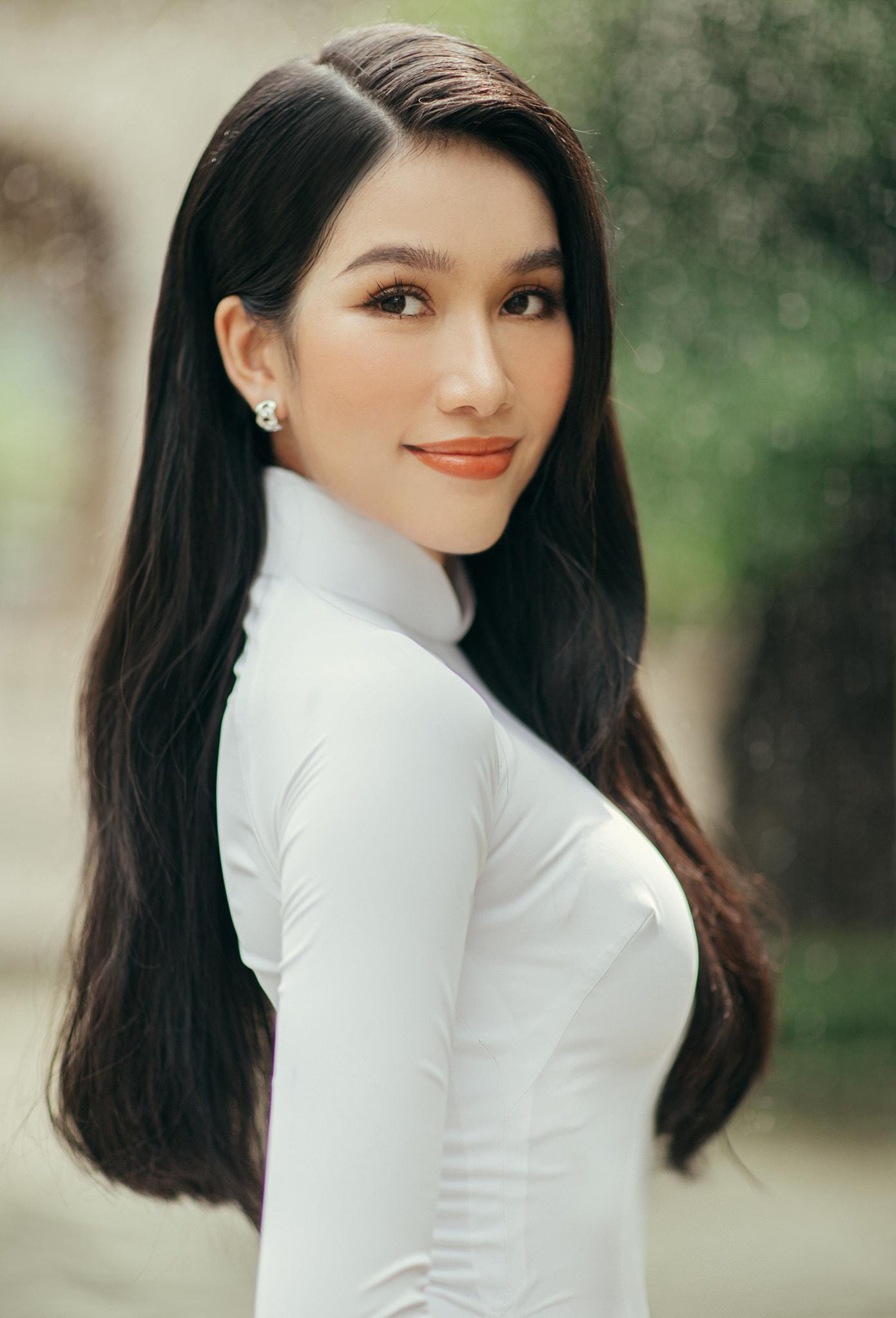 Vào tháng 12 năm nay, Á hậu Phương Anh đại diện Việt Nam tham gia cuộc thi Miss International 2022. Phương Anh từng tiết lộ, cô mong muốn sẽ thể hiện bản thân trong phần thi ứng xử với 3 thứ tiếng: tiếng Anh, tiếng Pháp và tiếng Nhật Bản. Vào tháng 12 năm nay, Á hậu Phương Anh đại diện Việt Nam tham gia cuộc thi Miss International 2022. Phương Anh từng tiết lộ, cô mong muốn sẽ thể hiện bản thân trong phần thi ứng xử với 3 thứ tiếng: tiếng Anh, tiếng Pháp và tiếng Nhật Bản.