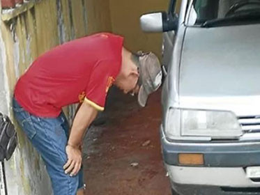 Ông Mohd Ali Hussin đau khổ vì mất con