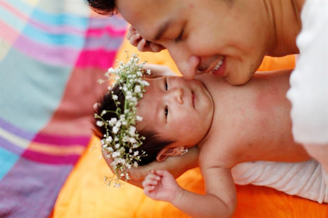 Huy Khánh rạng rỡ bên người mới - Mạc Anh Thư và đứa con gái mới chào đời cách đây không lâu. Huy Khánh rạng rỡ bên người mới - Mạc Anh Thư và đứa con gái mới chào đời cách đây không lâu