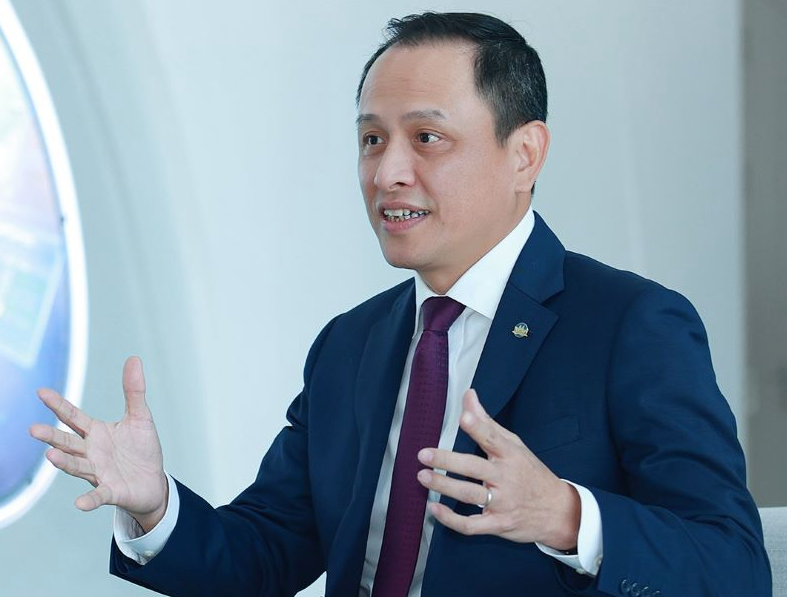 Ông Lê Hồng Hà - Tổng Giám đốc Vietnam Airlines (ảnh: Báo Nhân dân). Ông Lê Hồng Hà - Tổng Giám đốc Vietnam Airlines (ảnh: Báo Nhân dân).