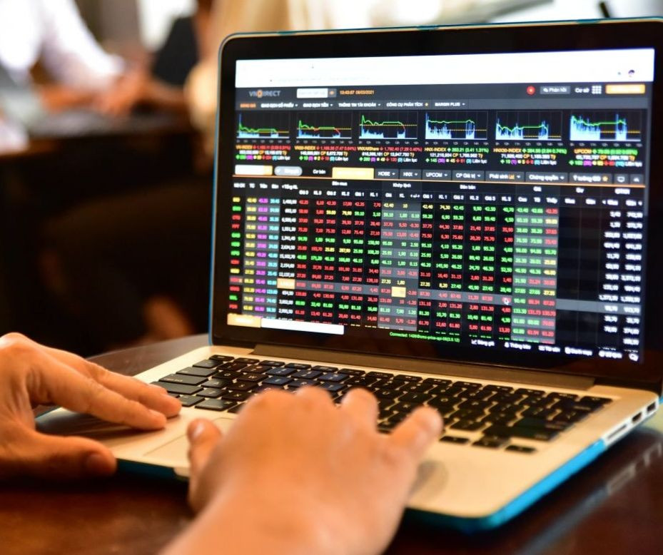 Cổ phiếu bảo hiểm dẫn sóng.