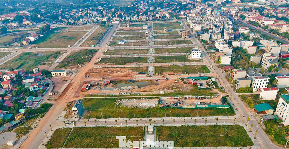 Tổng Cục Quản lý Đất đai kiến nghị bổ sung quy định xử lý thu hồi nộp vào ngân sách nhà nước khoản tiền người trúng đấu giá đã nộp dở dang trong trường hợp phải hủy hợp đồng trúng đấu giá đất. Tổng Cục Quản lý Đất đai kiến nghị bổ sung quy định xử lý thu hồi nộp vào ngân sách nhà nước khoản tiền người trúng đấu giá đã nộp dở dang trong trường hợp phải hủy hợp đồng trúng đấu giá đất.