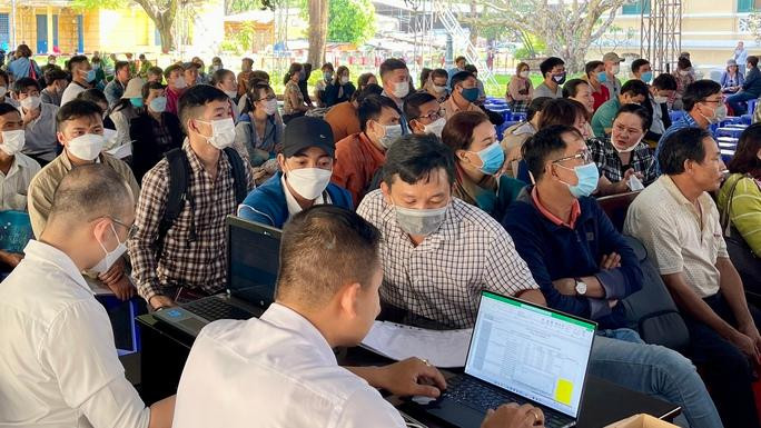 Bị hại đến toà vào ngày 13-12. Bị hại đến toà vào ngày 13-12.