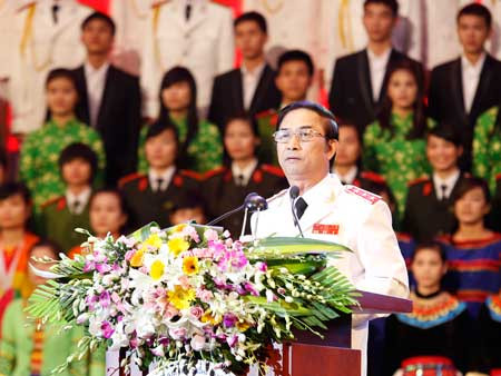 2-	Thượng tướng Đặng Văn Hiếu, UVTW Đảng, Thứ trưởng thường trực Bộ Công an phát biểu