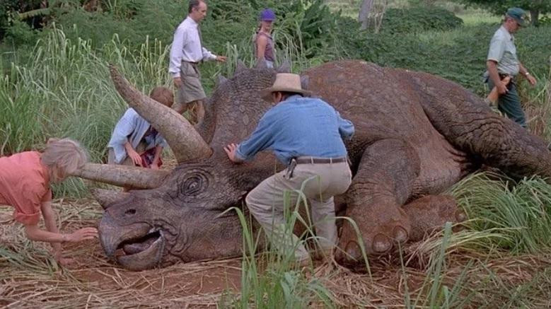 Khủng long ba sừng Triceratops trong phim “Công viên kỷ Jura”. Ảnh: Universal Pictures. Khủng long ba sừng Triceratops trong phim “Công viên kỷ Jura”. Ảnh: Universal Pictures.