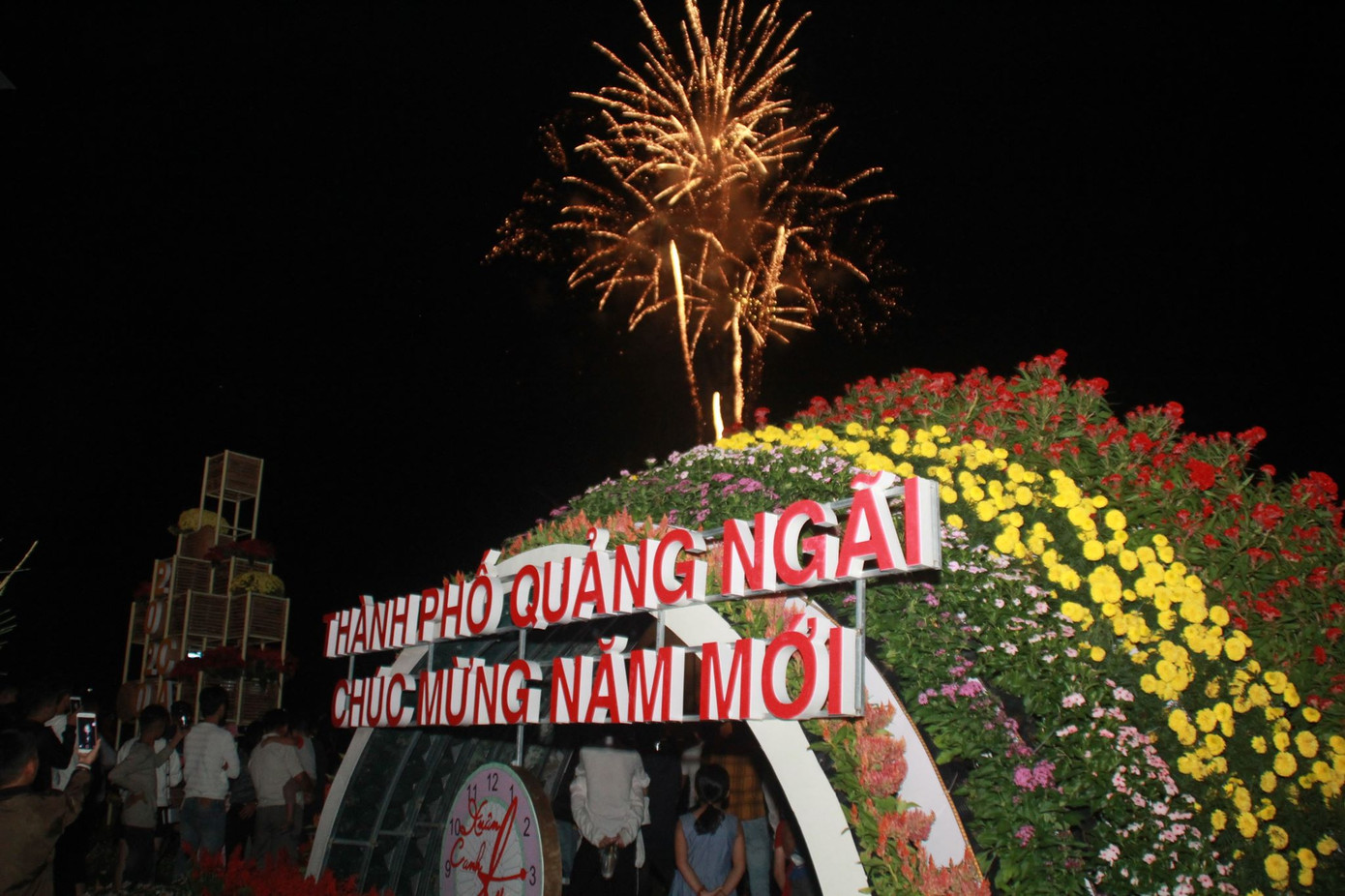 Cả nước đón Giao thừa Canh Tý 2020 ảnh 2