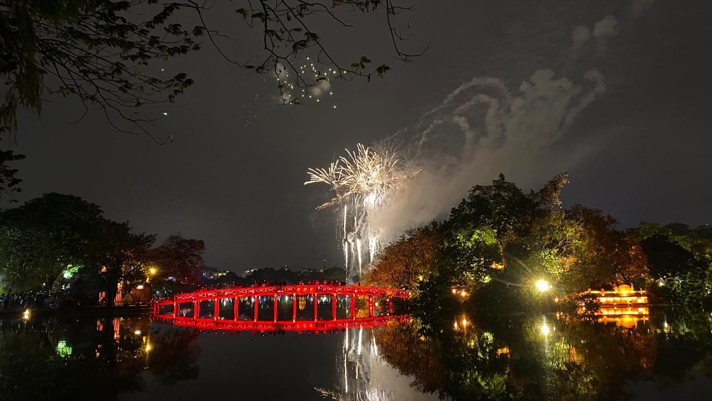 Cả nước đón Giao thừa Canh Tý 2020 ảnh 14