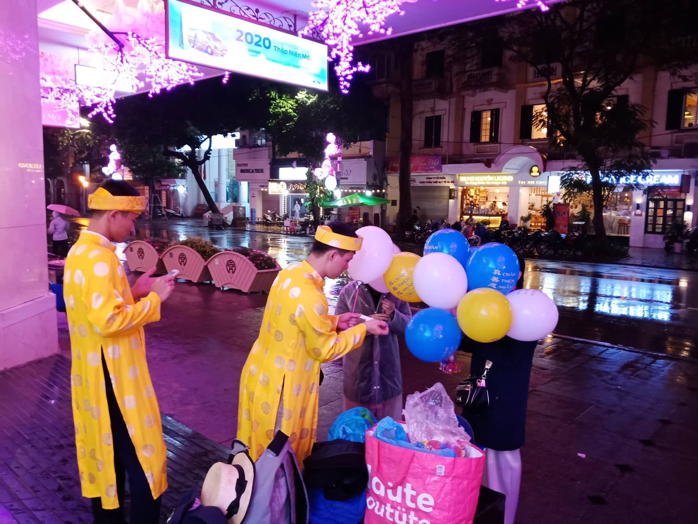 Cả nước đón Giao thừa Canh Tý 2020 ảnh 63