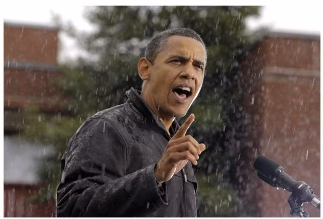 Ngày 28 tháng 10 năm 2008: Ứng viên Đảng dân chủ Obama phát biểu dưới trời mưa trong cuộc mít tinh tại bang Pennsylvania