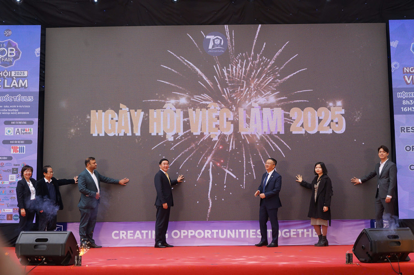 Ban tổ chức khởi động “Ngày hội việc làm 2025 - ULIS Job Fair 2025”.