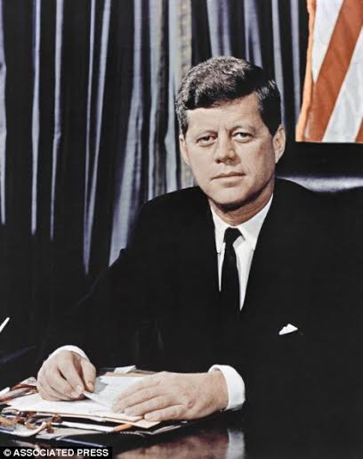 Sai lầm lớn nhất của các tổng thống Mỹ ảnh 2