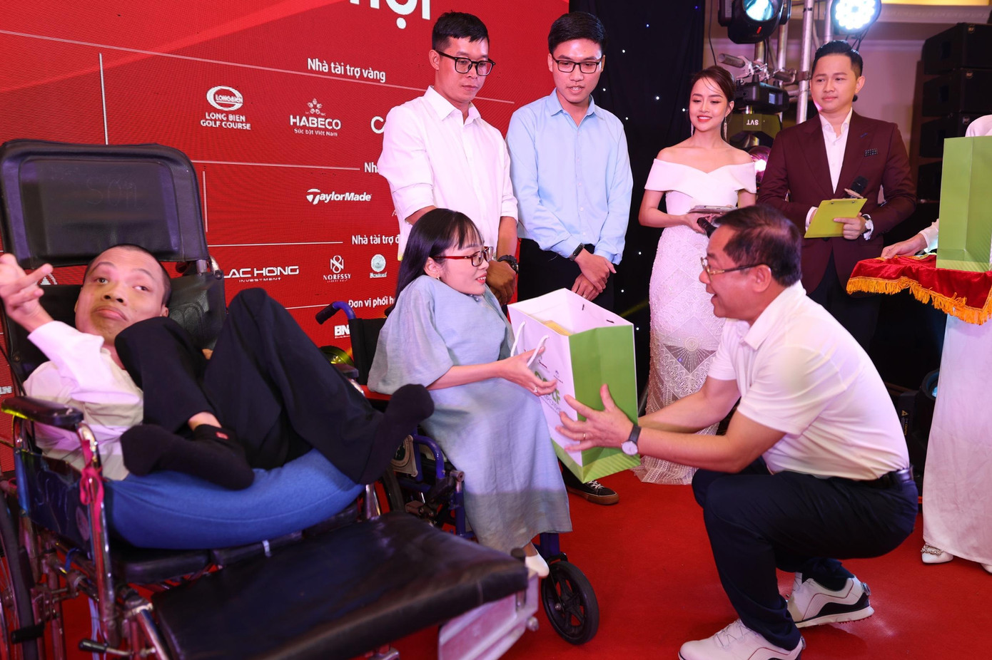 Golfer trẻ Anh Minh giành best gross với kỷ lục mới ảnh 16 Golfer trẻ Anh Minh giành best gross với kỷ lục mới ảnh 16