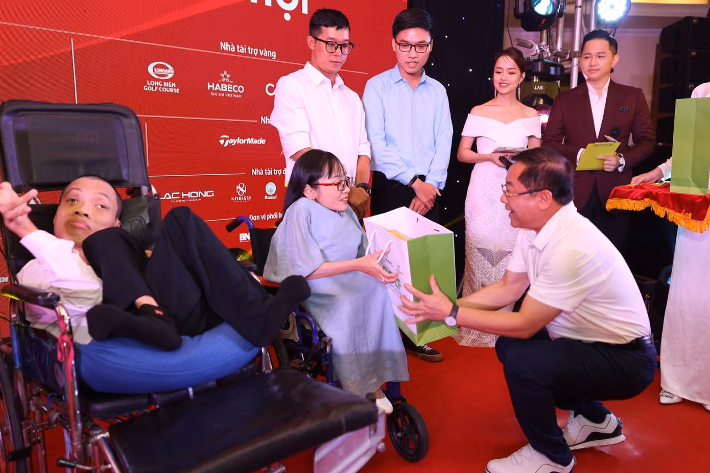 Golfer trẻ Anh Minh giành best gross với kỷ lục mới ảnh 16
