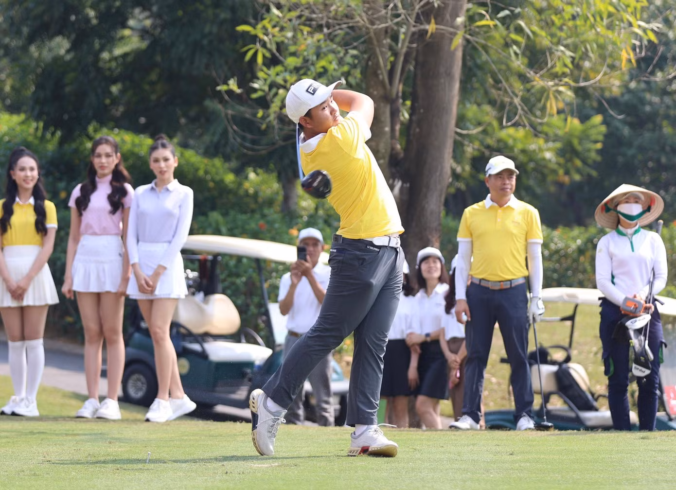 Golfer trẻ Anh Minh giành best gross với kỷ lục mới ảnh 7