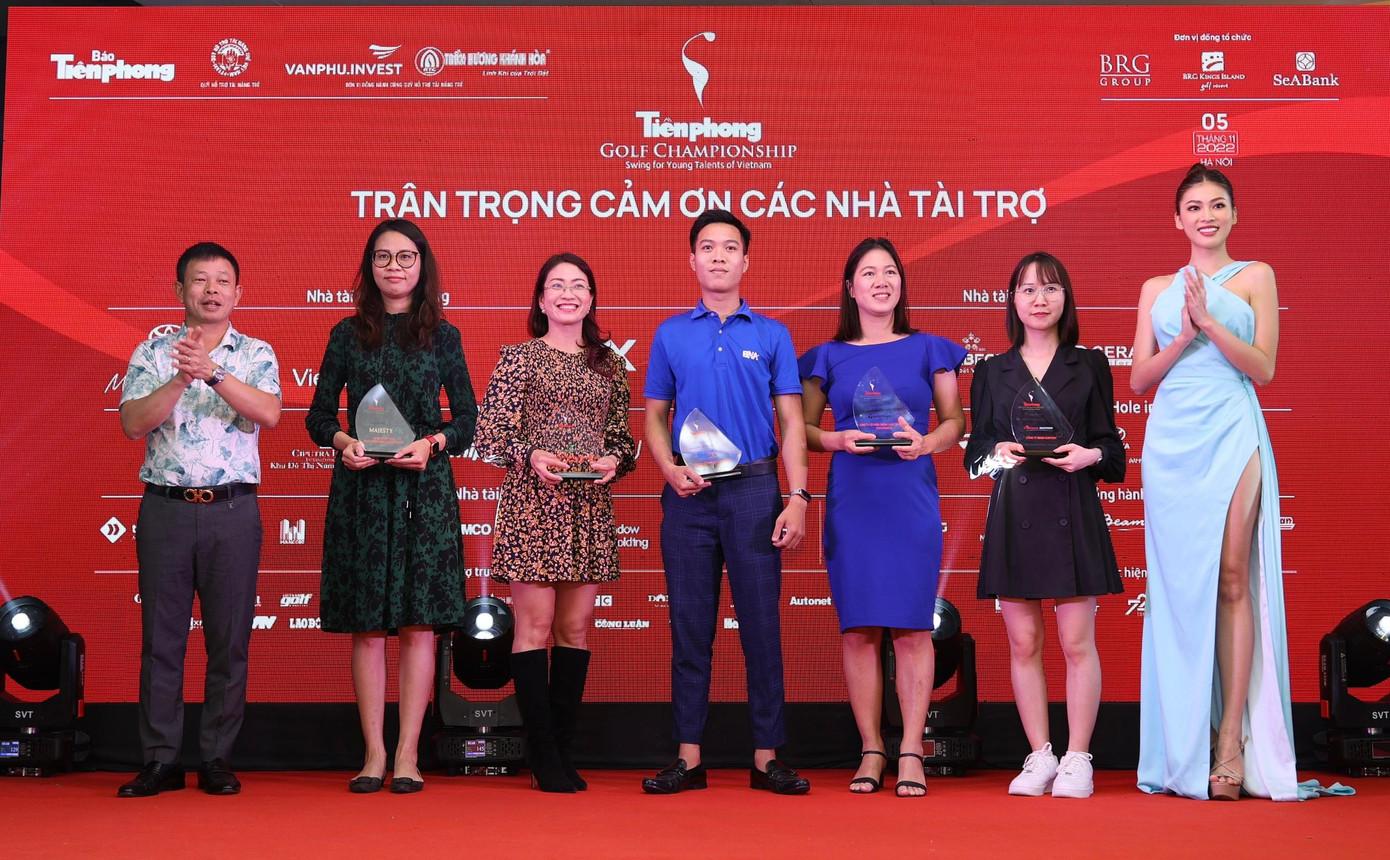 Golfer trẻ Anh Minh giành best gross với kỷ lục mới ảnh 11 Golfer trẻ Anh Minh giành best gross với kỷ lục mới ảnh 11