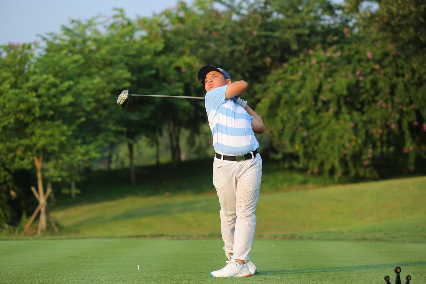 Tiền Phong Golf Championship trở thành một trong số ít giải phong trào hiện nay tạo điều kiện và sân đấu để các golfer trẻ được rèn luyện, cọ xát thường xuyên trong môi trường cạnh tranh - một yếu tố quan trọng để các em cải thiện kỹ thuật cũng như trình độ. Tiền Phong Golf Championship trở thành một trong số ít giải phong trào hiện nay tạo điều kiện và sân đấu để các golfer trẻ được rèn luyện, cọ xát thường xuyên trong môi trường cạnh tranh - một yếu tố quan trọng để các em cải thiện kỹ thuật cũng như trình độ.