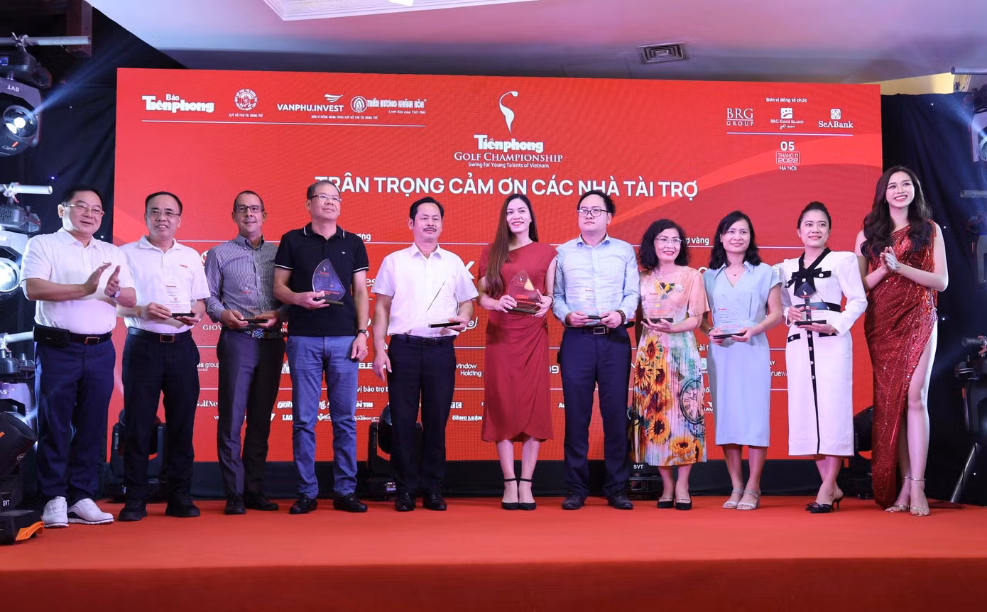 Golfer trẻ Anh Minh giành best gross với kỷ lục mới ảnh 9