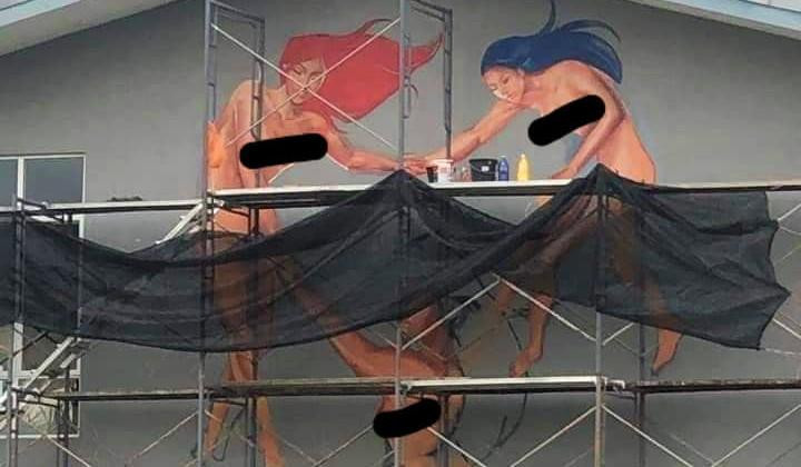 Lyana Leong cho biết bức tranh chưa hoàn thành.