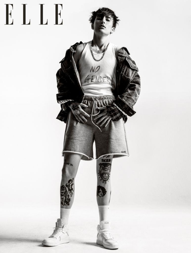 Olly mong muốn thế giới cởi mở hơn với người phi nhị giới và chuyển giới. Olly mong muốn thế giới cởi mở hơn với người phi nhị giới và chuyển giới.