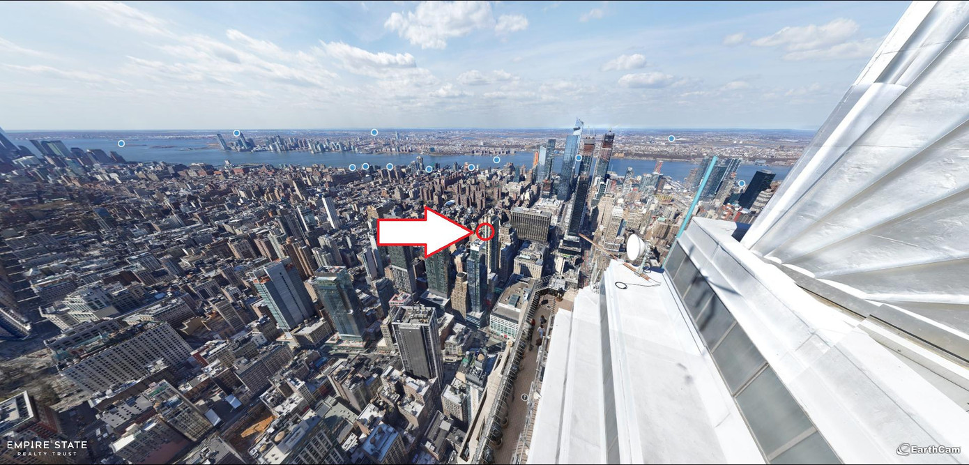 Vị trí tòa nhà của người đàn ông khỏa thân. Vị trí tòa nhà của người đàn ông khỏa thân.