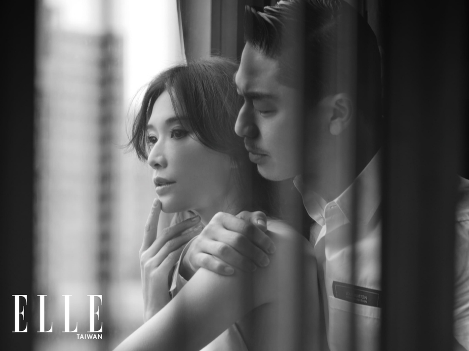 Khi ở nhà, Lâm Chí Linh và Akira thường cùng nhau xem phim và tập thể dục. Đôi vợ chồng nổi tiếng có thói quen nắm tay nhau khi nói chuyển và cùng nhau cầu nguyện trước khi đi ngủ. Lâm Chí Linh cũng giống như những bà vợ khác ở Nhật Bản, đứng ở cửa tiễn chồng đi làm, vẫy tay tạm biệt và nói: "Đi đường cẩn thận". Khi ở nhà, Lâm Chí Linh và Akira thường cùng nhau xem phim và tập thể dục. Đôi vợ chồng nổi tiếng có thói quen nắm tay nhau khi nói chuyển và cùng nhau cầu nguyện trước khi đi ngủ. Lâm Chí Linh cũng giống như những bà vợ khác ở Nhật Bản, đứng ở cửa tiễn chồng đi làm, vẫy tay tạm biệt và nói: "Đi đường cẩn thận".