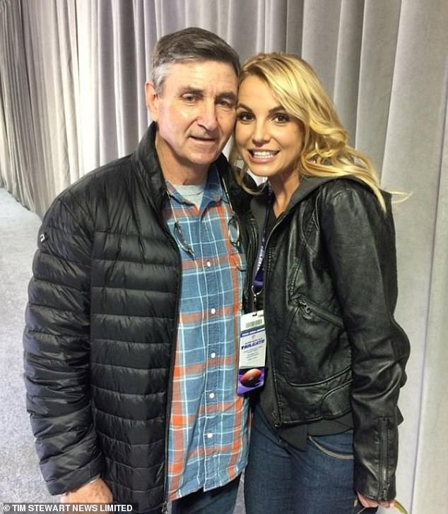 Những bộ phim tài liệu về Britney Spears đều chĩa mũi nhọn về ông Jamie. Những bộ phim tài liệu về Britney Spears đều chĩa mũi nhọn về ông Jamie.