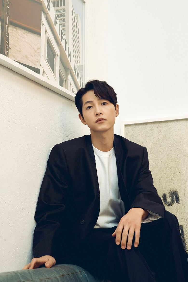 Song Joong Ki xin lỗi công chúng với tư cách diễn viên chính trong &quot;Vincenzo&quot;.