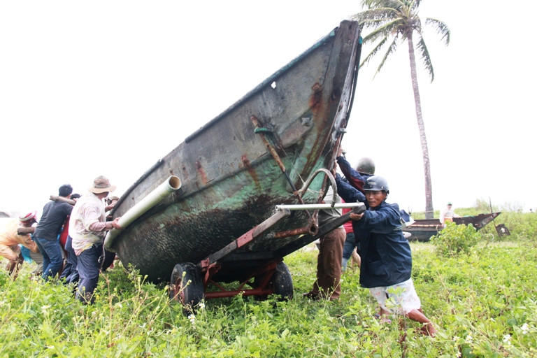 Khí thế khẩn trương, không chủ quan trước nguy cơ bão đổ bộ