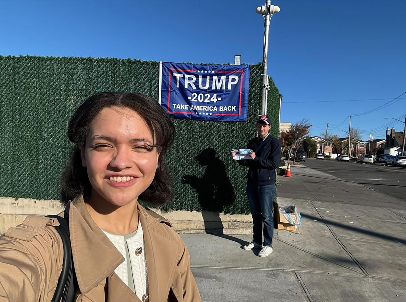 Walker khẳng định không hề có ác ý với Barron, ngược lại thấy đồng cảm vì cuộc sống bị gò bó của cậu út nhà Trump. Ảnh: IG.