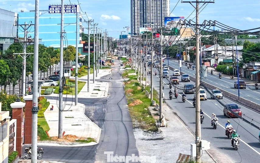 Tuyến Quốc lộ 13 qua tỉnh Bình Dương được nâng cấp, mở rộng 2 làn theo hướng TPHCM đi Bình Phước.