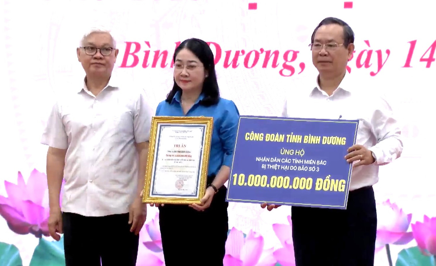 Công đoàn tỉnh Bình Dương ủng hộ 10 tỷ đồng Công đoàn tỉnh Bình Dương ủng hộ 10 tỷ đồng