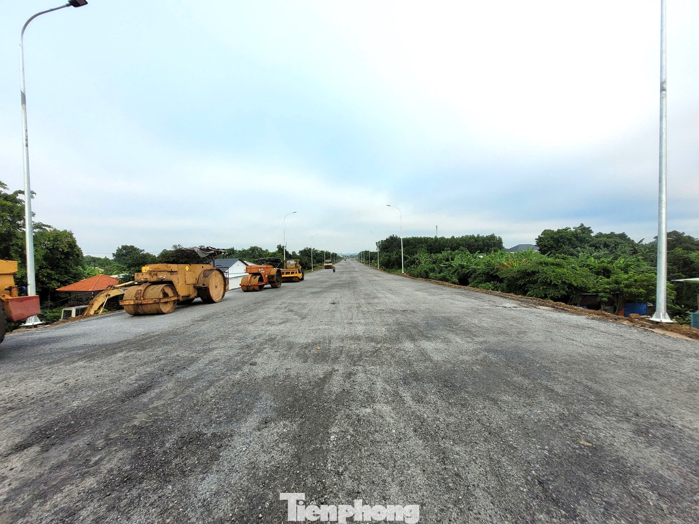 Đường dẫn lên cầu Bạch Đằng 2