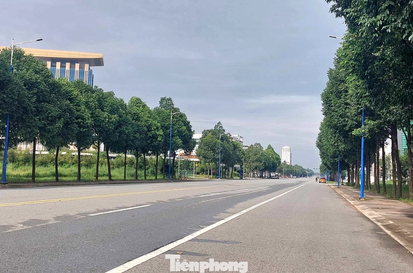 Tỉnh Bình Dương thực hiện dự án Trung tâm thương mại với diện tích hơn 7ha, đạt tiêu chuẩn quốc tế và được đánh là lớn nhất Việt Nam tính đến thời điểm hiện tại.