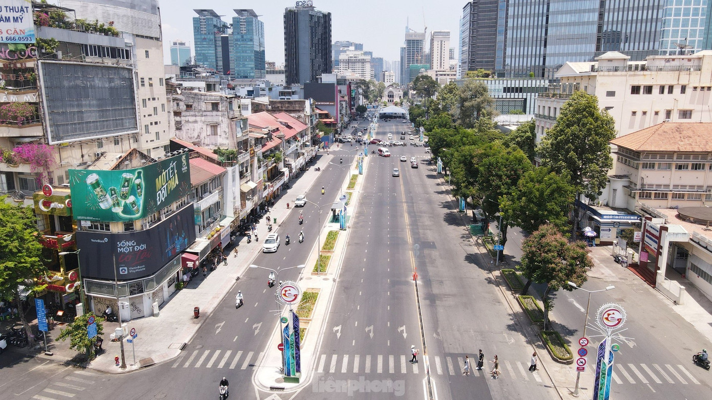 Khu vực đường Lê Lợi (quận 1). Khu vực đường Lê Lợi (quận 1).