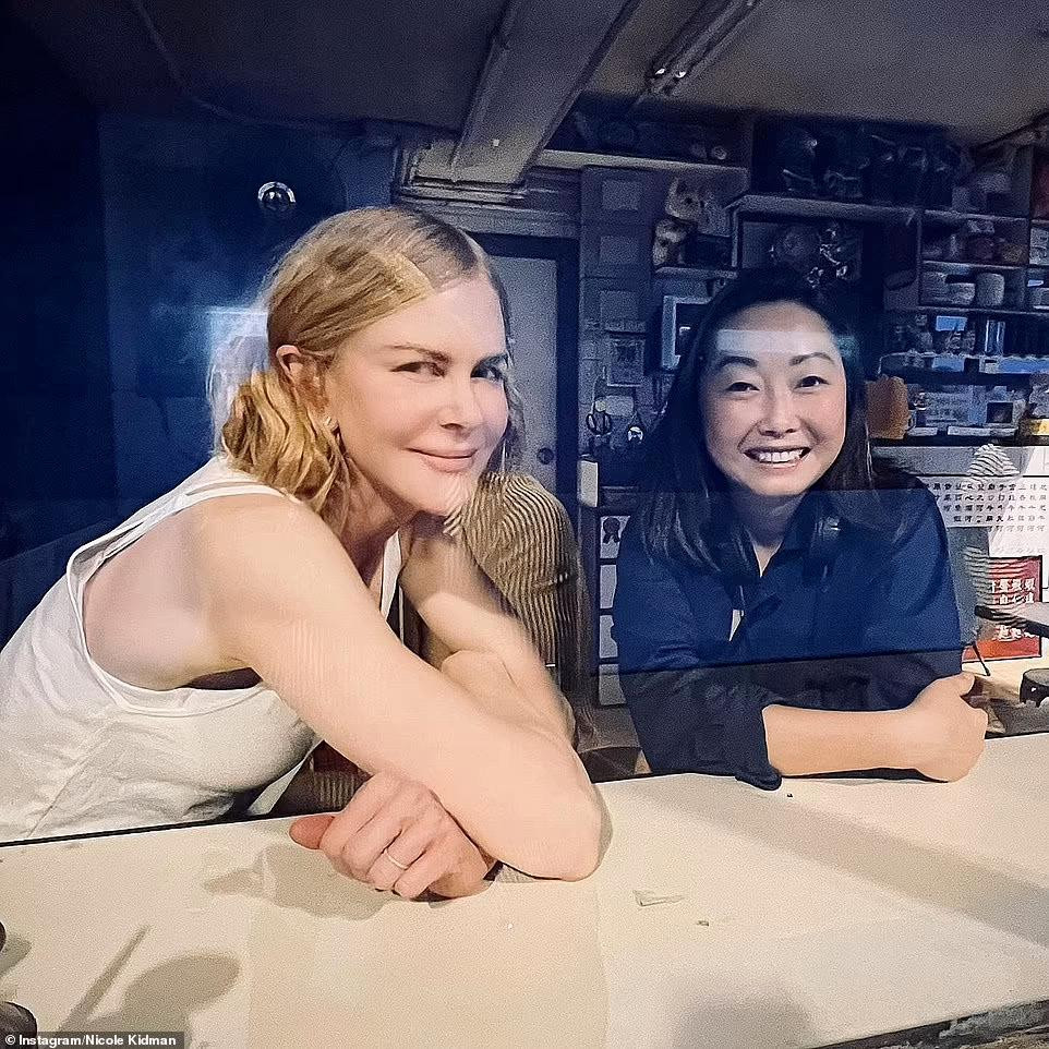 Nicole Kidman gây chú ý khi chia sẻ ảnh mặt mộc.