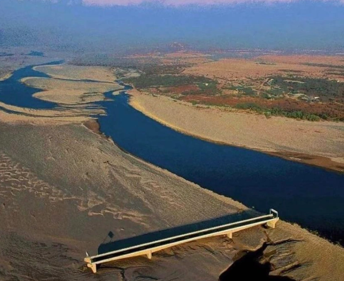 Cây cầu hiện đại vô dụng nhất thế giới có tên là gì?