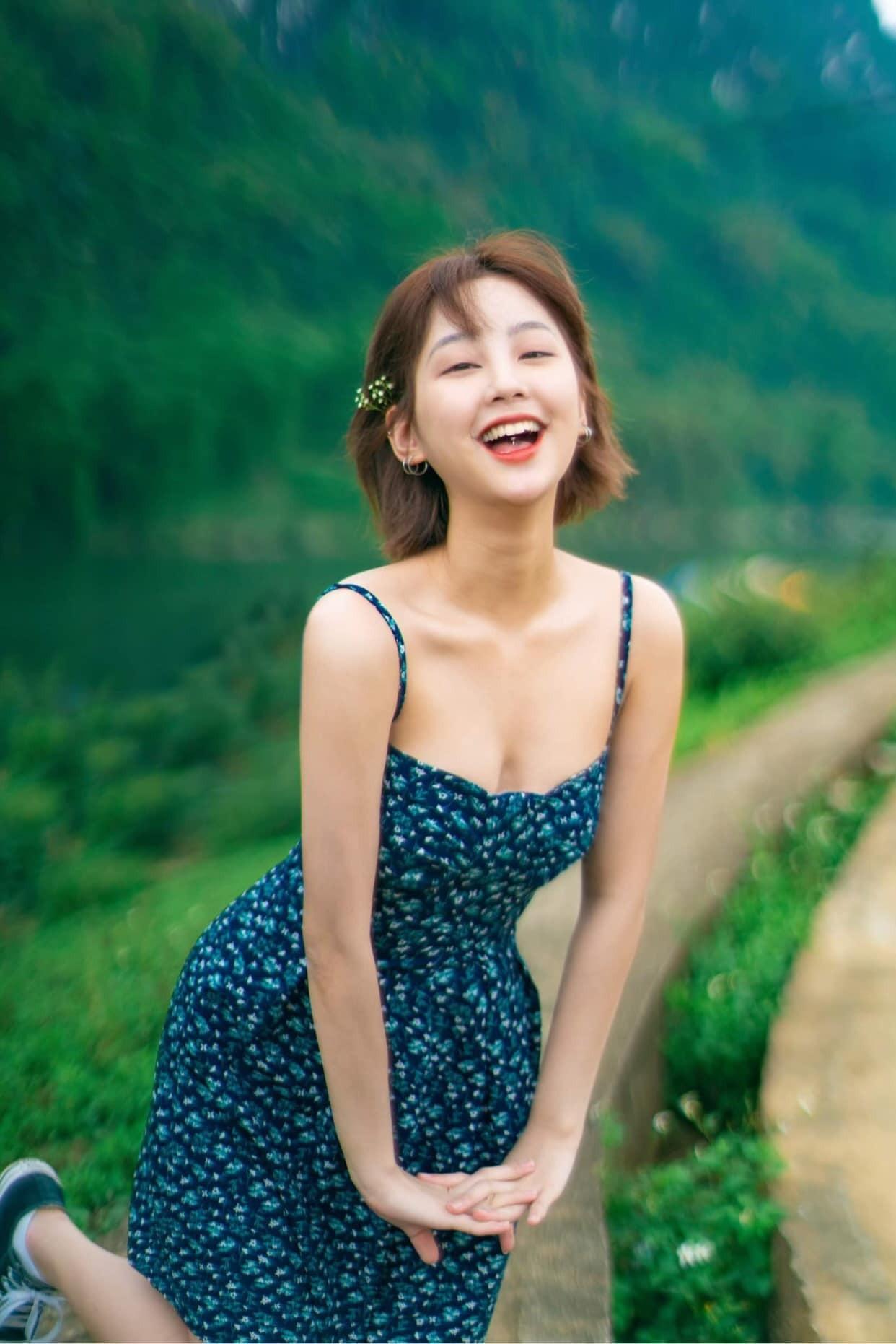 Hình ảnh trong trẻo, trẻ đẹp của "hotgirl người Tày" Thu Hà Ceri. Ảnh: Facebook Thu Hà Ceri Hình ảnh trong trẻo, trẻ đẹp của "hotgirl người Tày" Thu Hà Ceri. Ảnh: Facebook Thu Hà Ceri