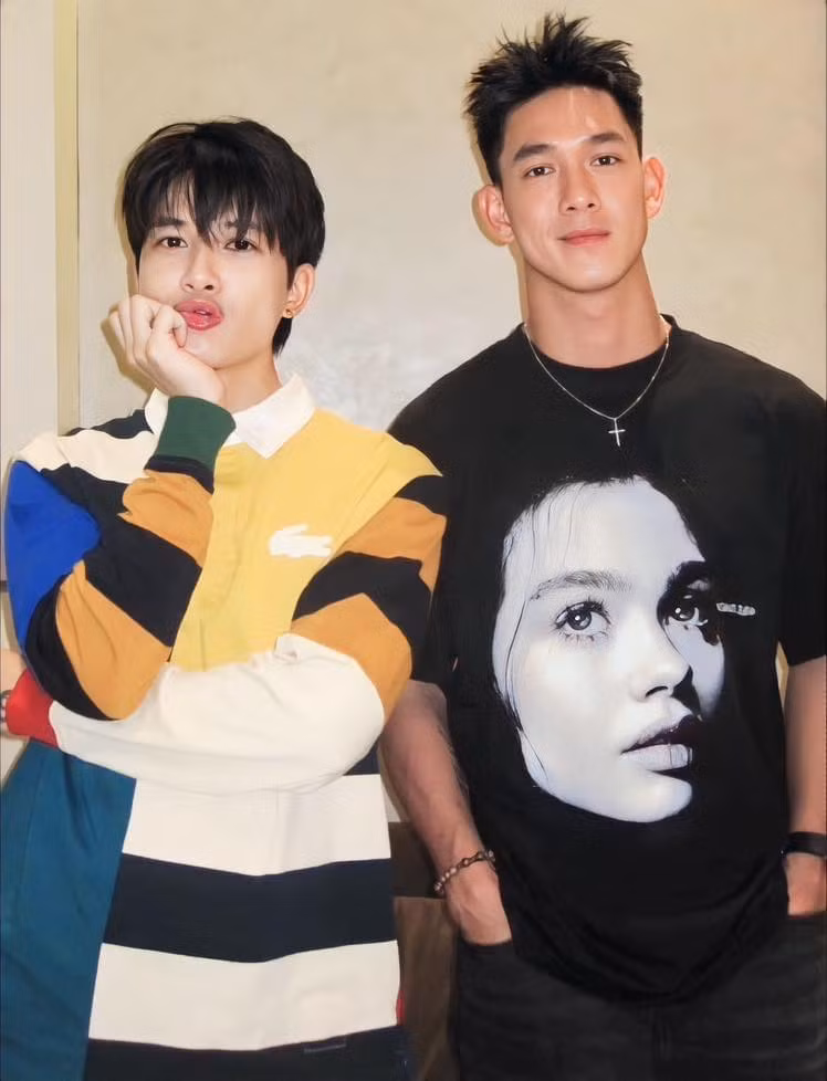 Atus và anh Sinh Song Luân ngoài đời là anh em thân thiết.