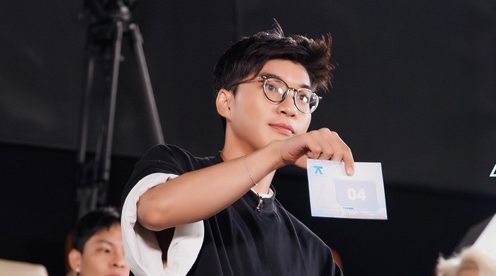 Vòng đấu giá bị cho là "mượn ý tưởng" của Anh Trai Vượt Ngàn Chông Gai (Ảnh: VieON) Vòng đấu giá bị cho là "mượn ý tưởng" của Anh Trai Vượt Ngàn Chông Gai (Ảnh: VieON)