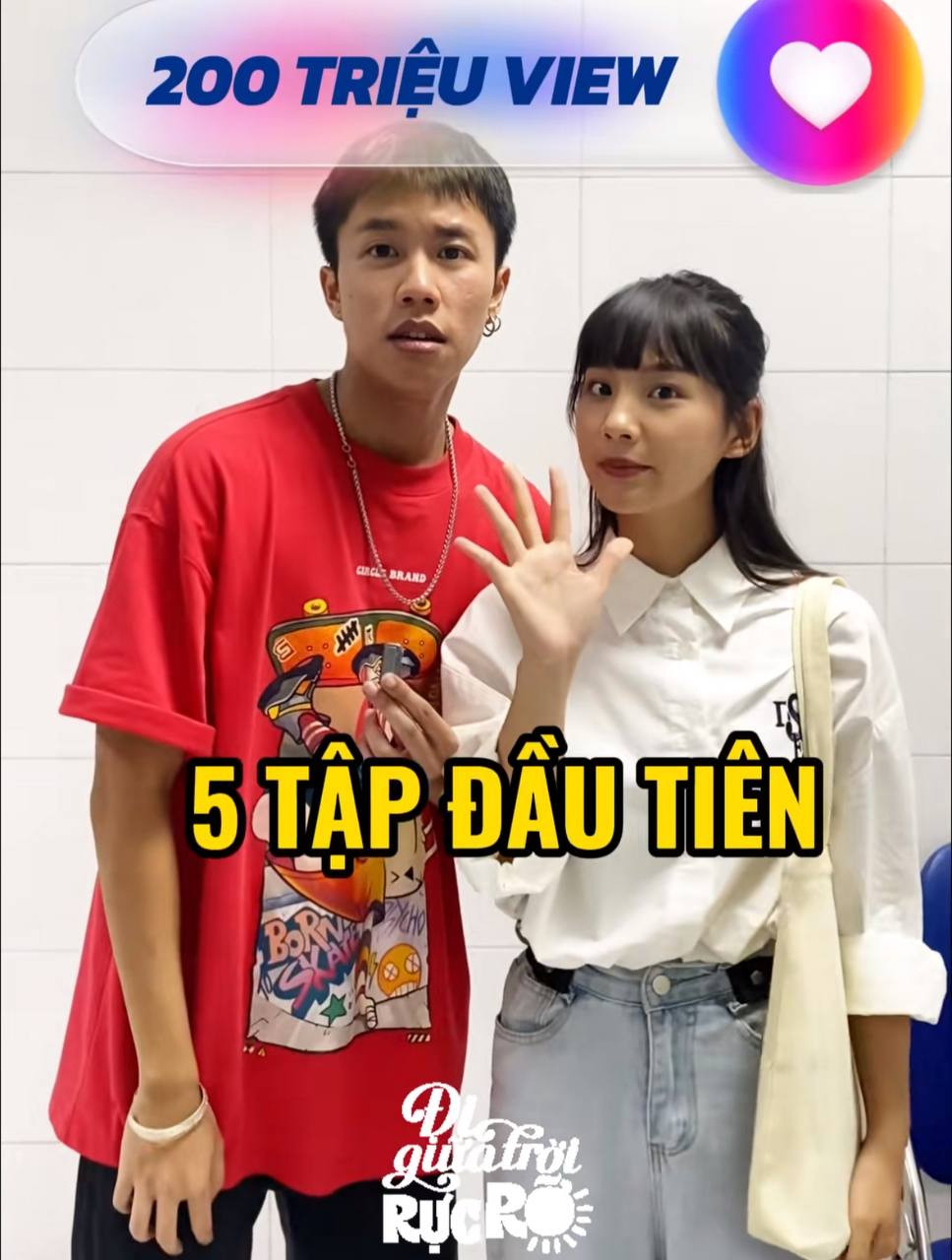 Pu và Chải ăn mừng phim đạt 200 triệu view sau 5 tập đầu tiên. Ảnh: Trích từ TikTok phim Đi Giữa Trời Rực Rỡ Pu và Chải ăn mừng phim đạt 200 triệu view sau 5 tập đầu tiên. Ảnh: Trích từ TikTok phim Đi Giữa Trời Rực Rỡ