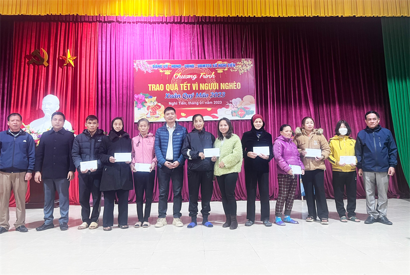 Hình ảnh trao quà tại huyện Nghi Lộc – tỉnh Nghệ An