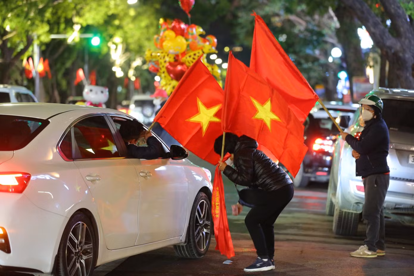 Đội tuyển Việt Nam không chỉ mang đến niềm vui, niềm tự hào lớn cho người hâm mộ bóng đá nước nhà, mà còn củng cố tinh thần để hướng đến những trận đấu phía trước, sau chuỗi 7 trận toàn thua.