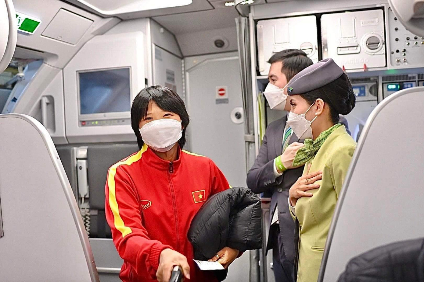 Các vận động viên Thái Thị Thảo, Nguyễn Thị Bích Thùy, Trần Thị Kim Thanh và Phạm Hải Yến được Chủ tịch nước tặng thưởng Huân chương Lao động hạng Ba.