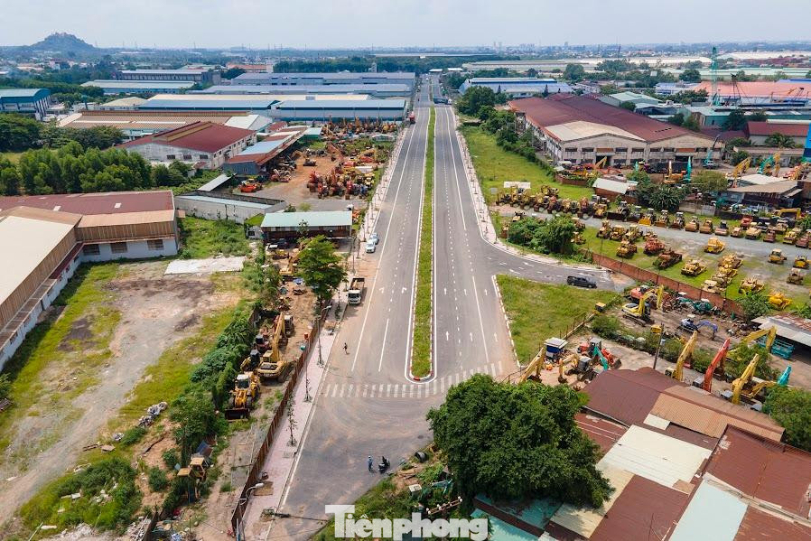 Việc bắt đầu bàn giao mặt bằng từ ngày 1/10/2022 đến 30/12/2023 (trong đó bàn giao tối thiểu 70% mặt bằng) và đến tháng 3/2023 sẽ bàn giao toàn bộ mặt bằng. Ảnh: PHẠM NGUYỄN