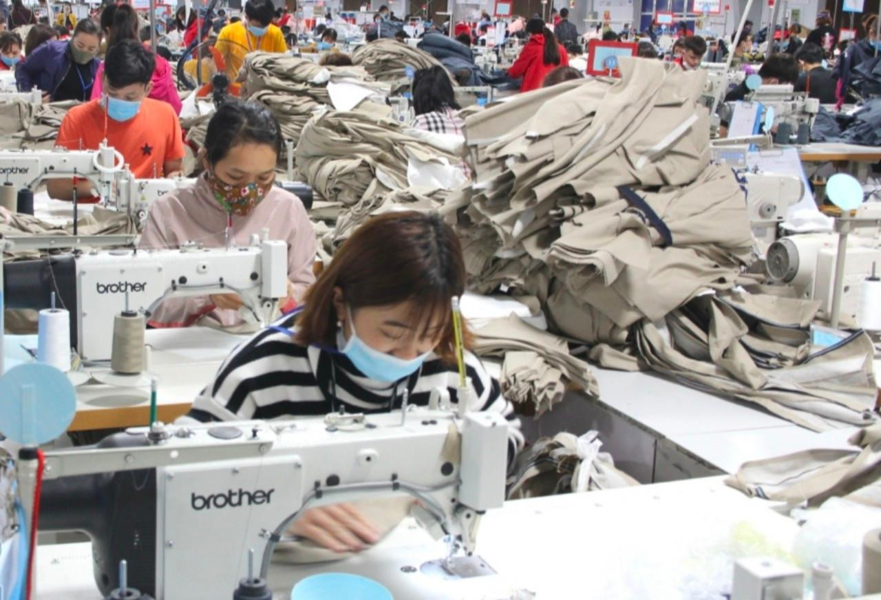 Mức thưởng cao nhất là 227.950.000 đồng/người thuộc về doanh nghiệp có vốn đầu tư nước ngoài. Mức thưởng cao nhất là 227.950.000 đồng/người thuộc về doanh nghiệp có vốn đầu tư nước ngoài.