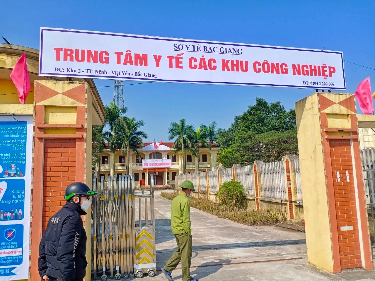 Công nhân đến Trung tâm Y tế các Khu công nghiệp tỉnh Bắc Giang cũng không được xác nhận.